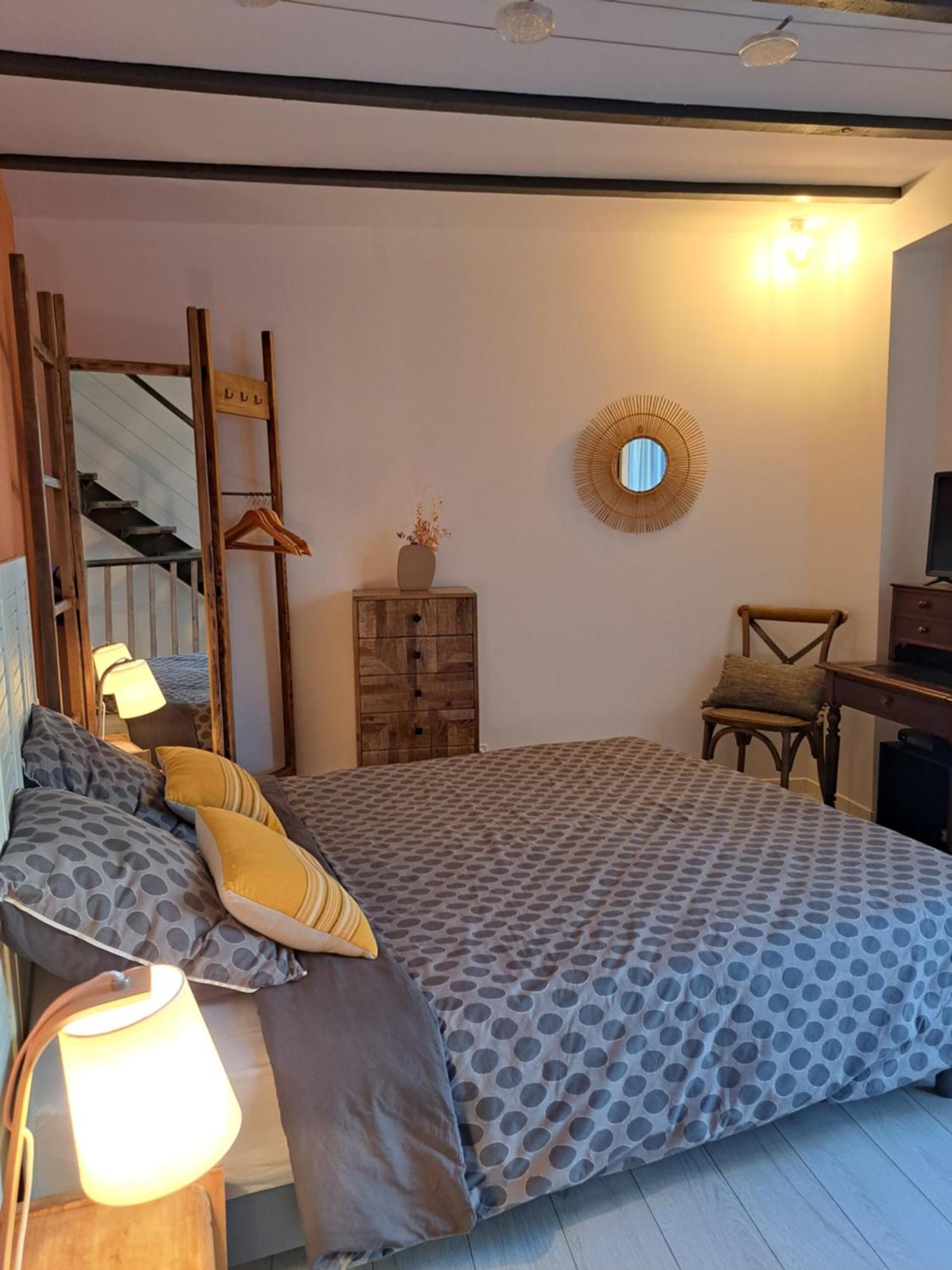 La Trémière, maison de village, sauna, vue garrigue Bouzigues Extérieur photo